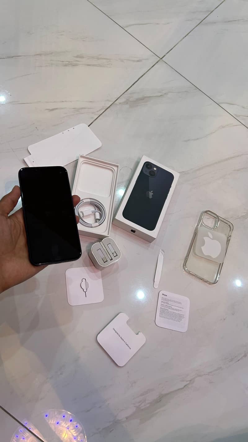 Apple iPhone 13 5