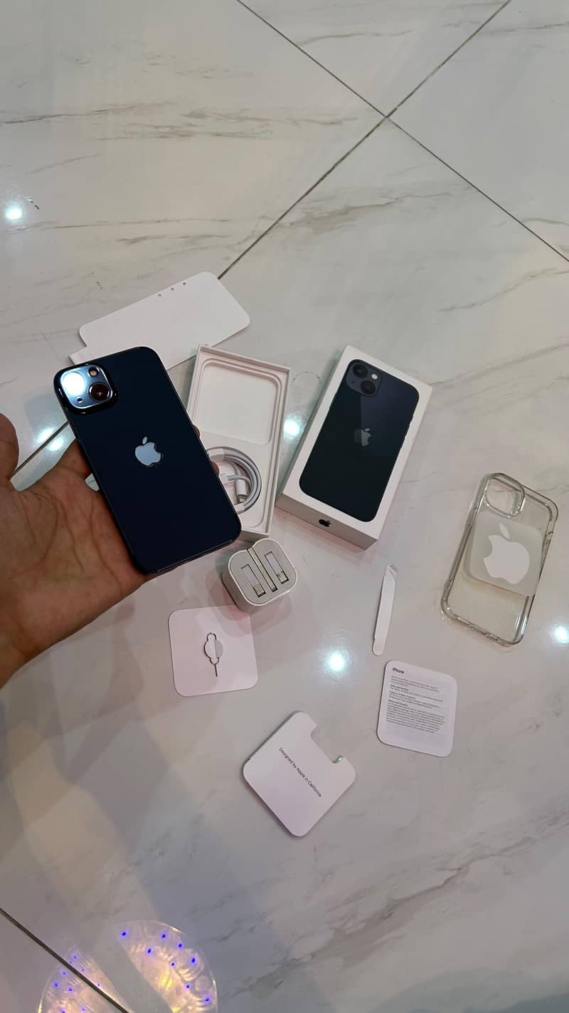 Apple iPhone 13 7