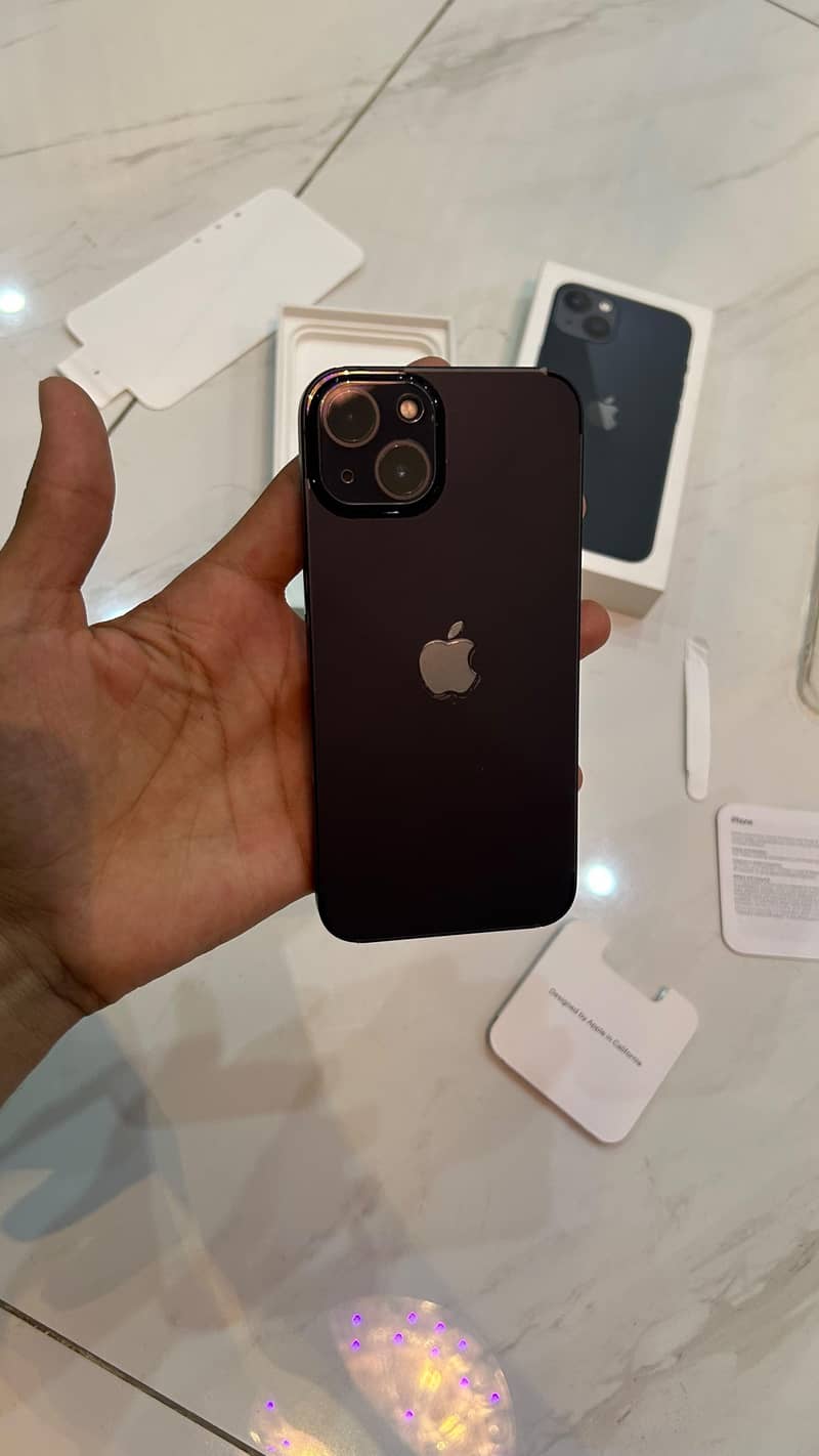Apple iPhone 13 8