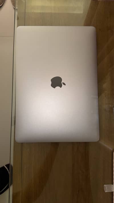 Mac Book Pro 2020 256 gb