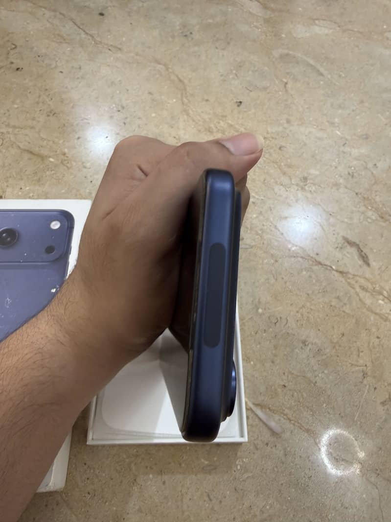Apple iPhone 17 Pro Max 5