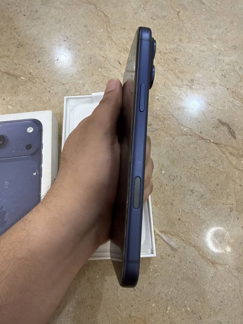 Apple iPhone 17 Pro Max 2