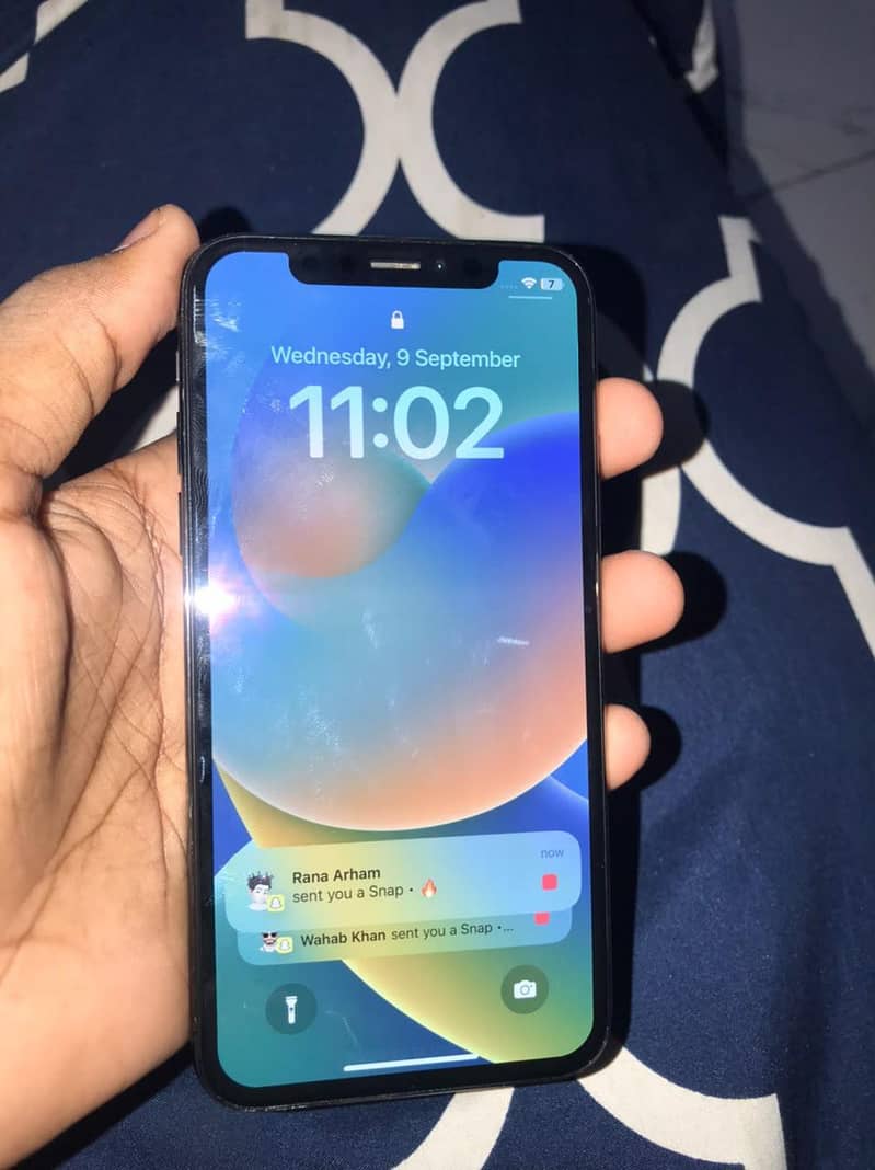 Apple iPhone X 3