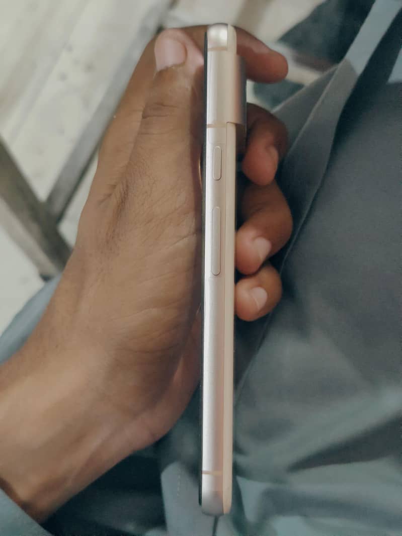 Google Pixel 8 2