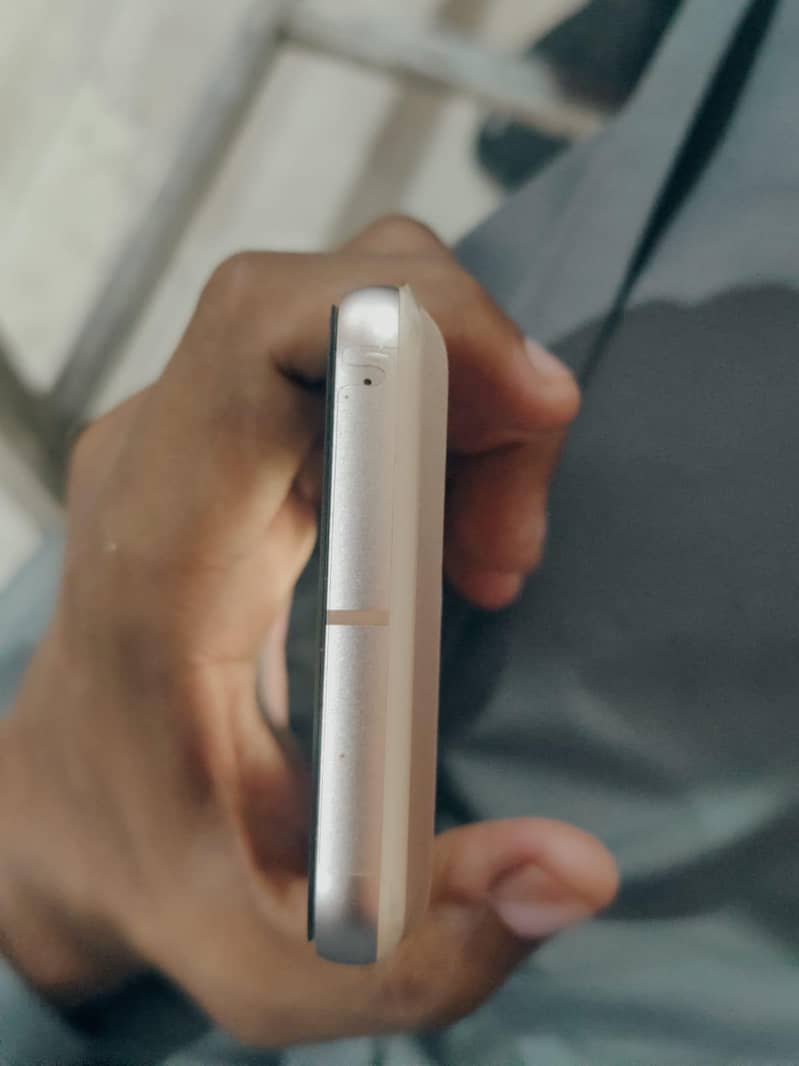 Google Pixel 8 3