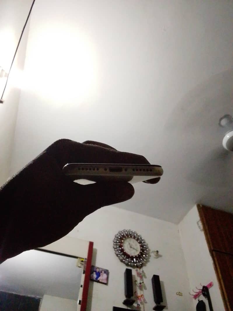 Apple iPhone 7 2
