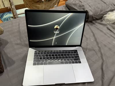 MacBook Pro 15 inch 2017 Intel Core I7