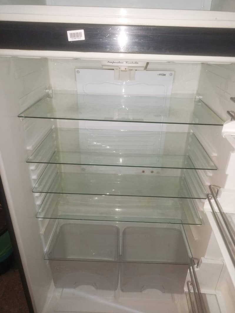 Refrigerator 0