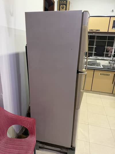 Dawlance fridge 7 years used noo break genuine condition