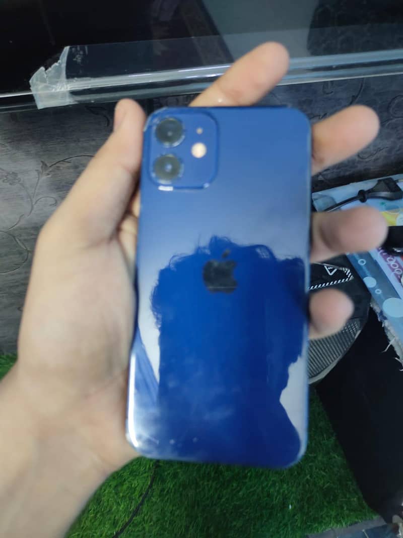 Apple iPhone 12 mini 3