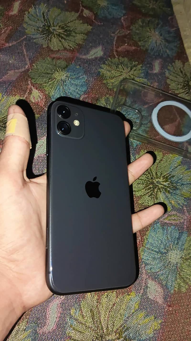 Apple iPhone 11 0