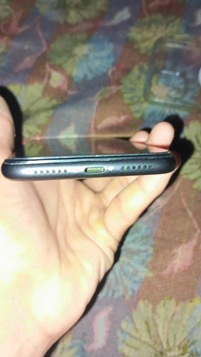 Apple iPhone 11 1