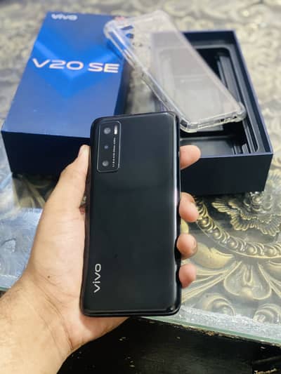 Vivo V20 SE  8/128 GB