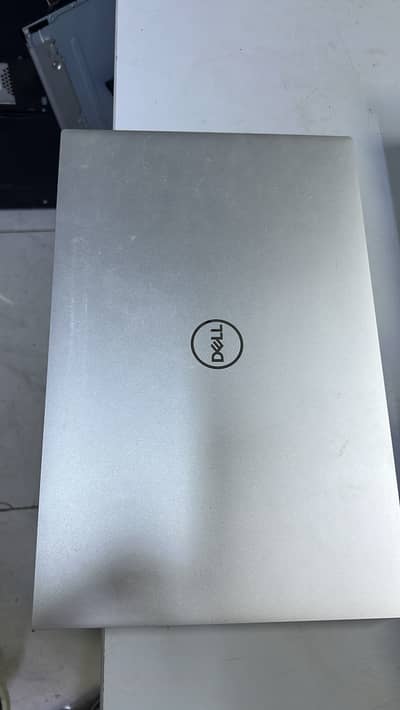 Model: Dell XPS 17 9720 Flagship Workstation / Laptop Processor: Intel