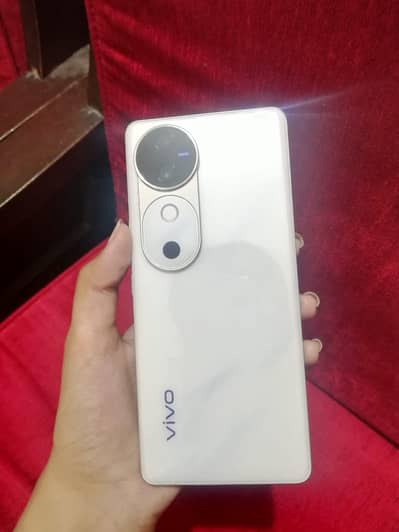 Vivo V40 Pro