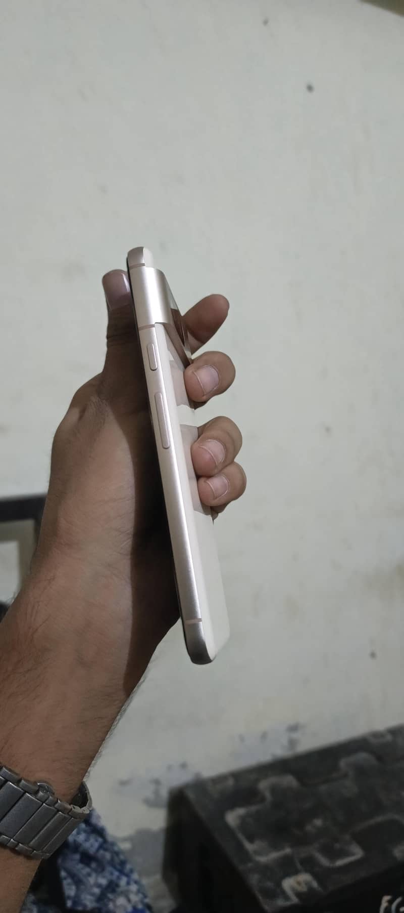 Google Pixel 8 3