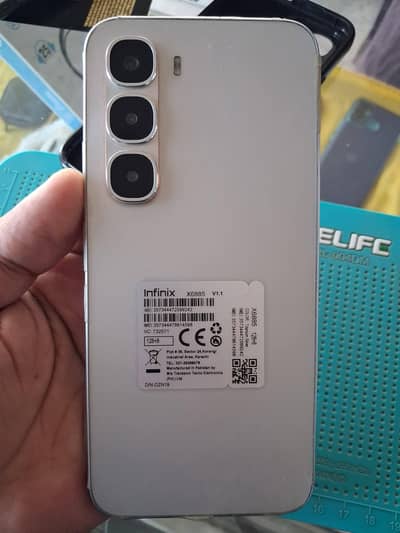 Infinix 60 pro 8+8-128