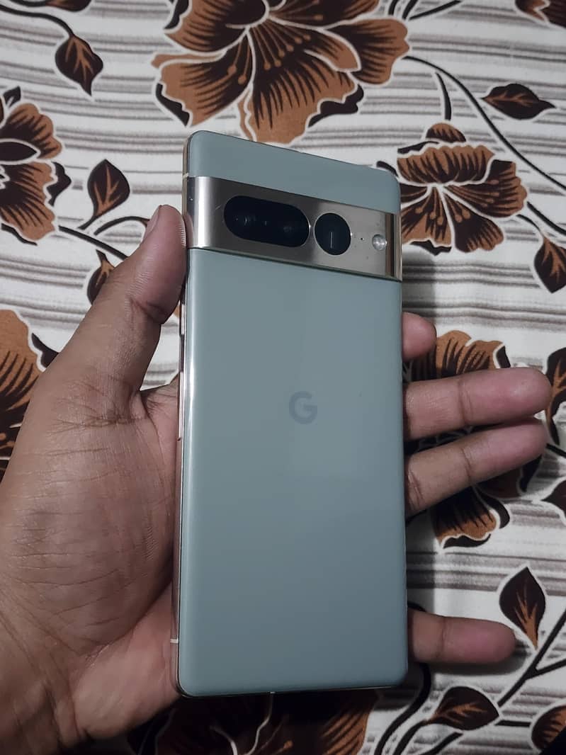 Google Pixel 7 Pro 6
