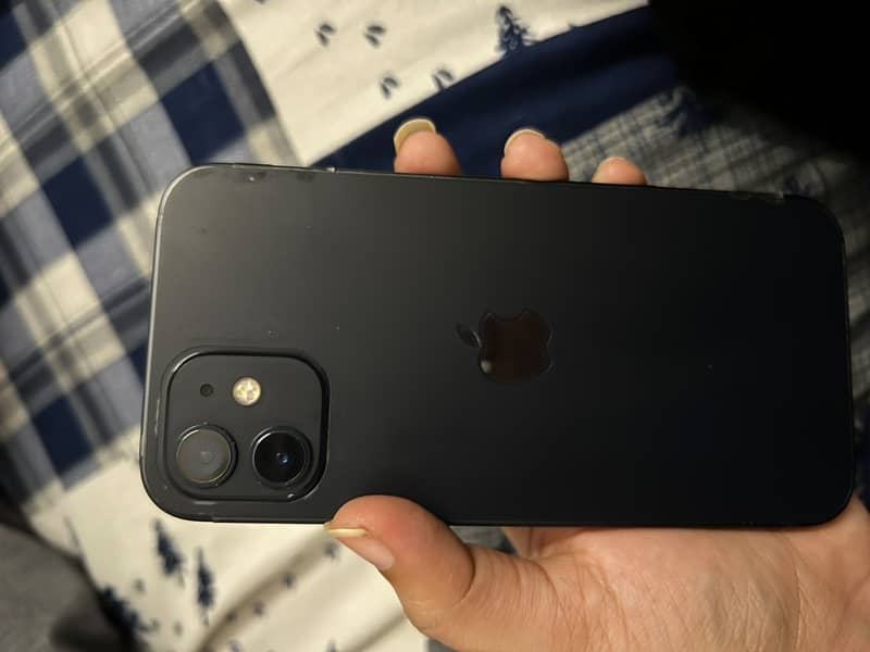 Apple iPhone 12 1