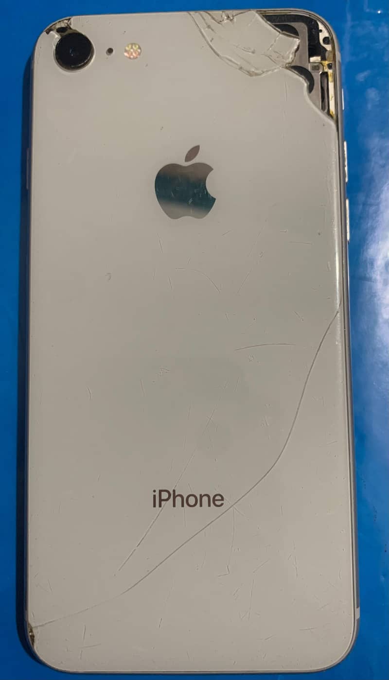 Apple iPhone 8 1