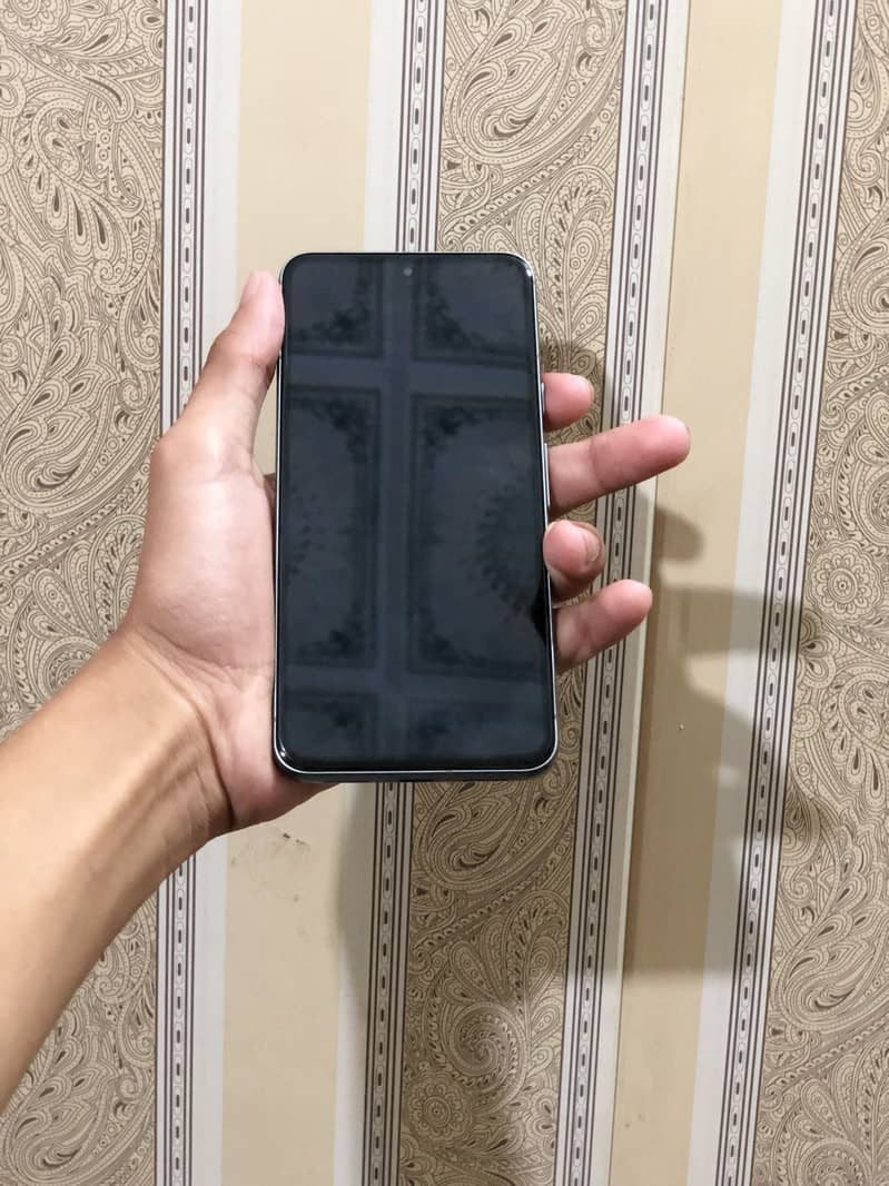 Google Pixel 8 4