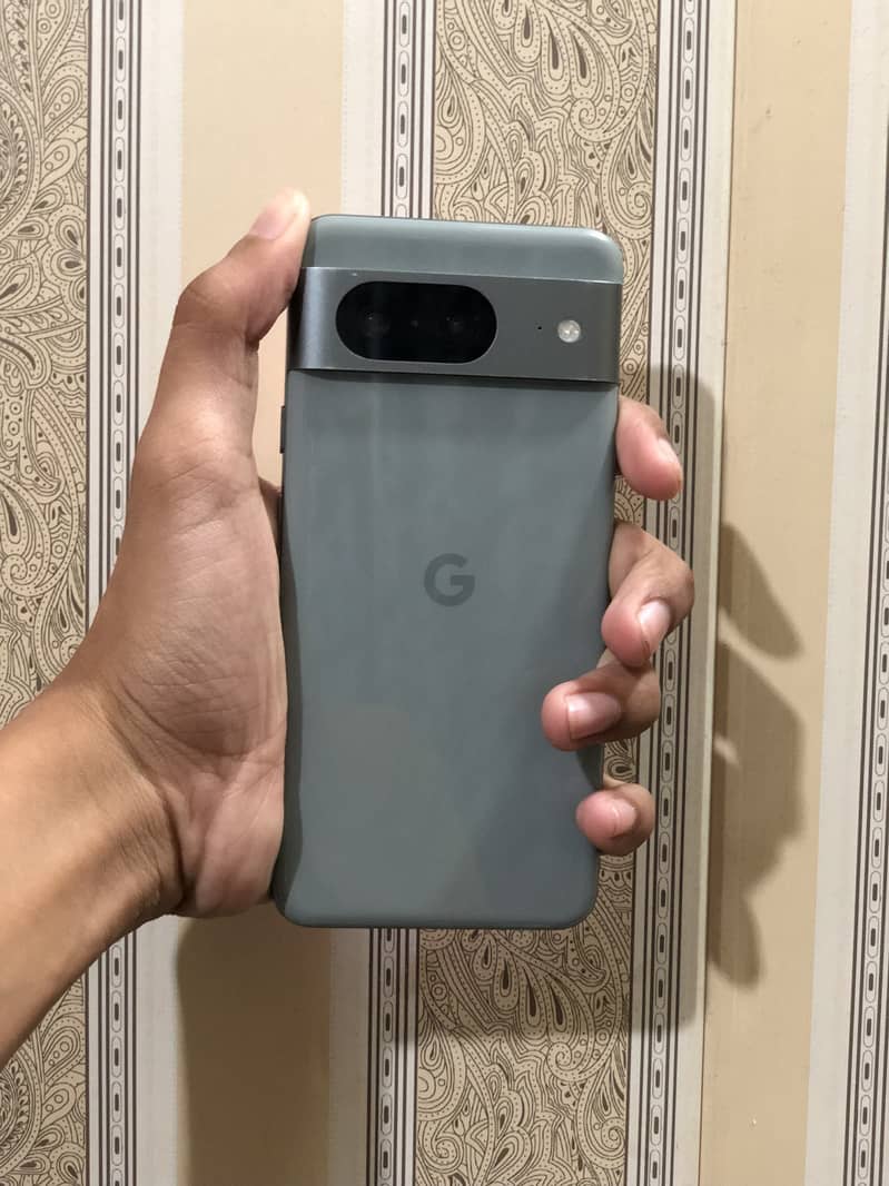 Google Pixel 8 5