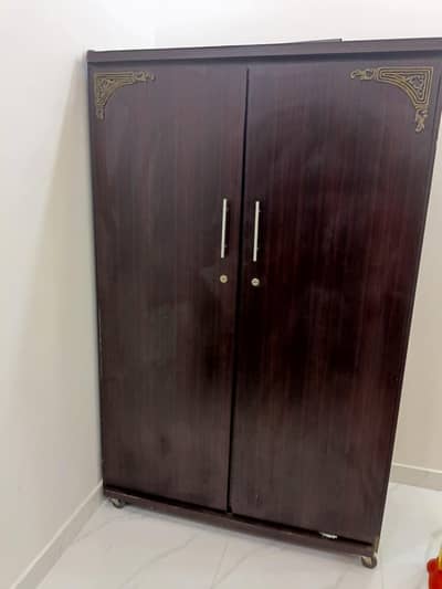 Complete Bed set with Almirah