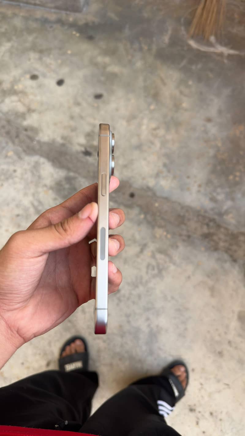 Apple iPhone 15 Pro Max 1