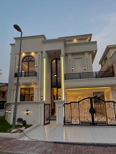 10Marla brand new house available for rent in bahria Town phase 8