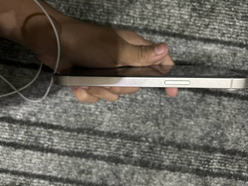 Apple iPhone 13 2