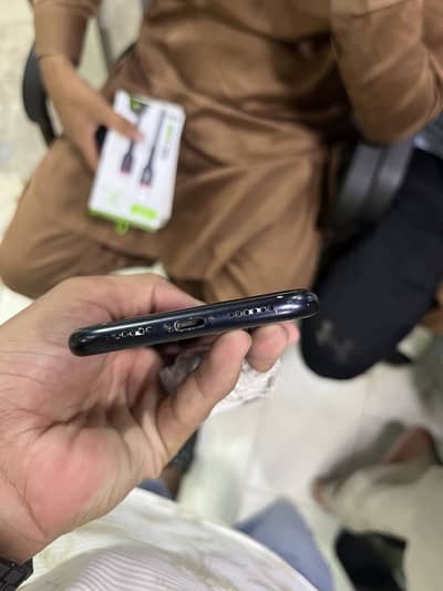 Apple iPhone XR