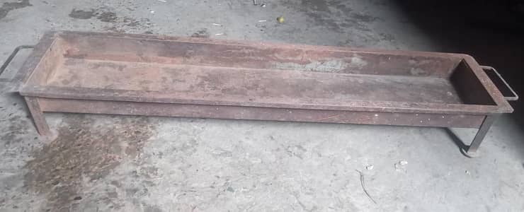 seekh angheeti sale krha hn 5 feet ki hai 03234635738