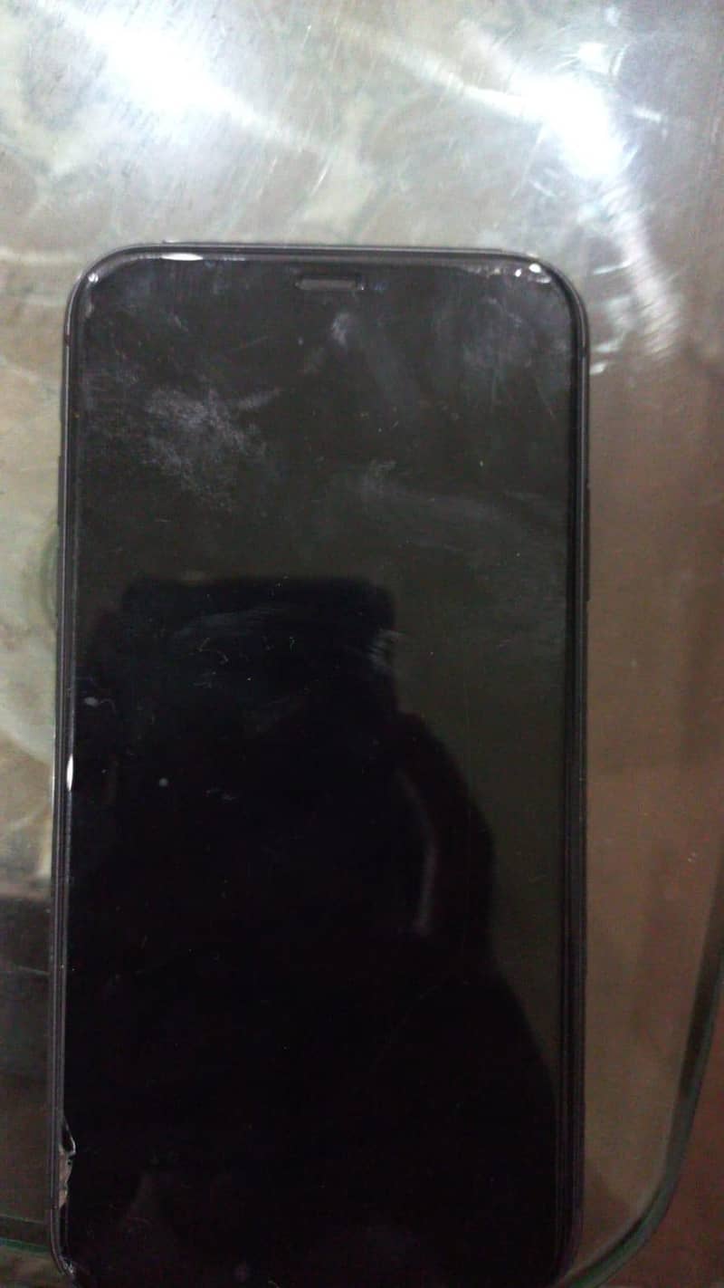 Apple iPhone 11 3