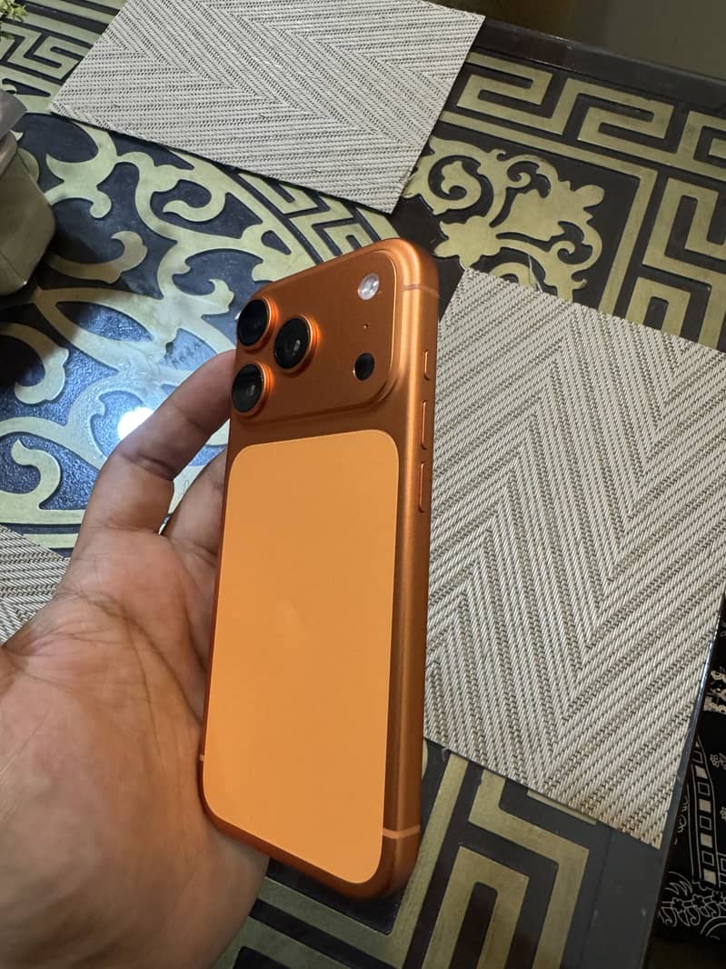 Apple iPhone 17 Pro 6