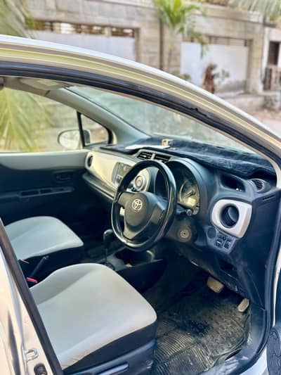 Toyota Vitz 2014