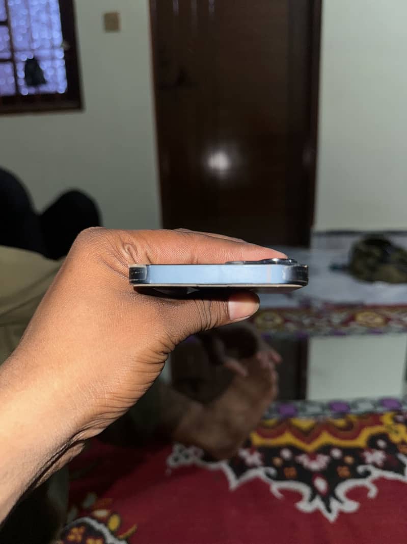 Apple iPhone 13 3