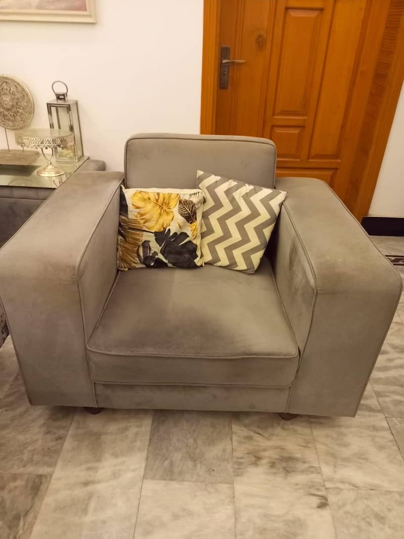 7 seater Sofa set 0