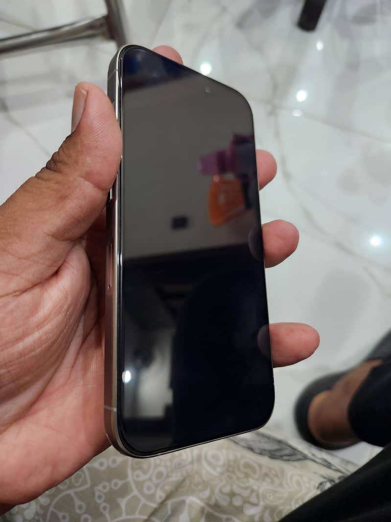 Apple iPhone 15 Pro 1