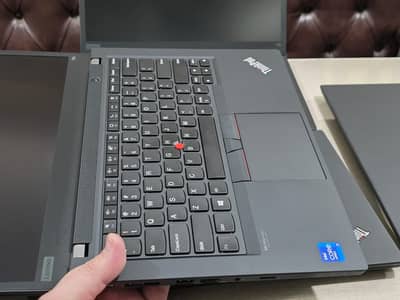 Lenovo ThinkPad T14 Gen2 (i7 , 11th Gen. )