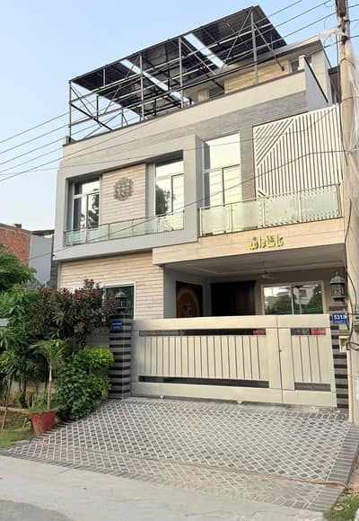 10 Marla luxury house for sale