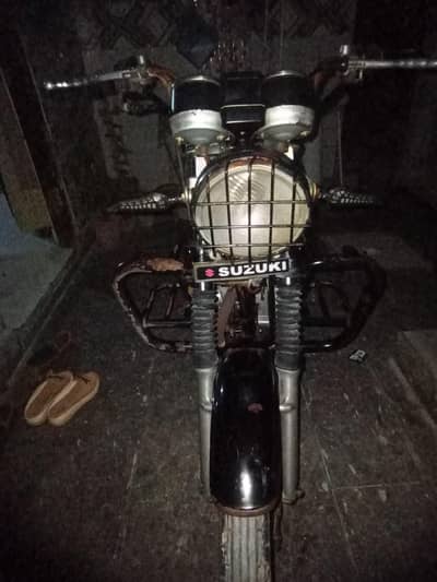 Suzuki GS 150