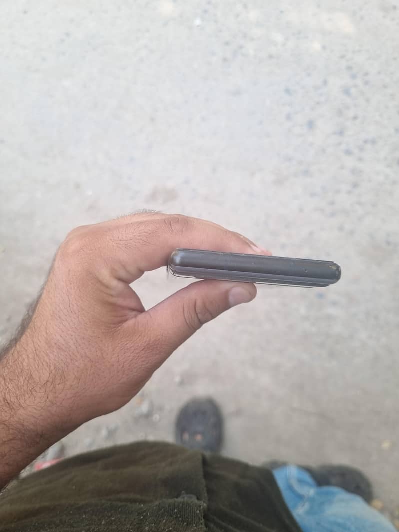 Google Pixel 6a 5
