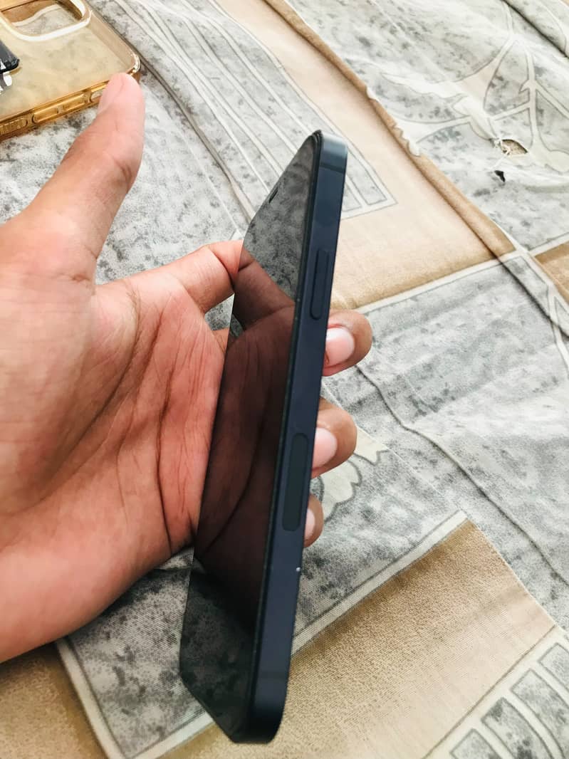 Apple iPhone 12 2