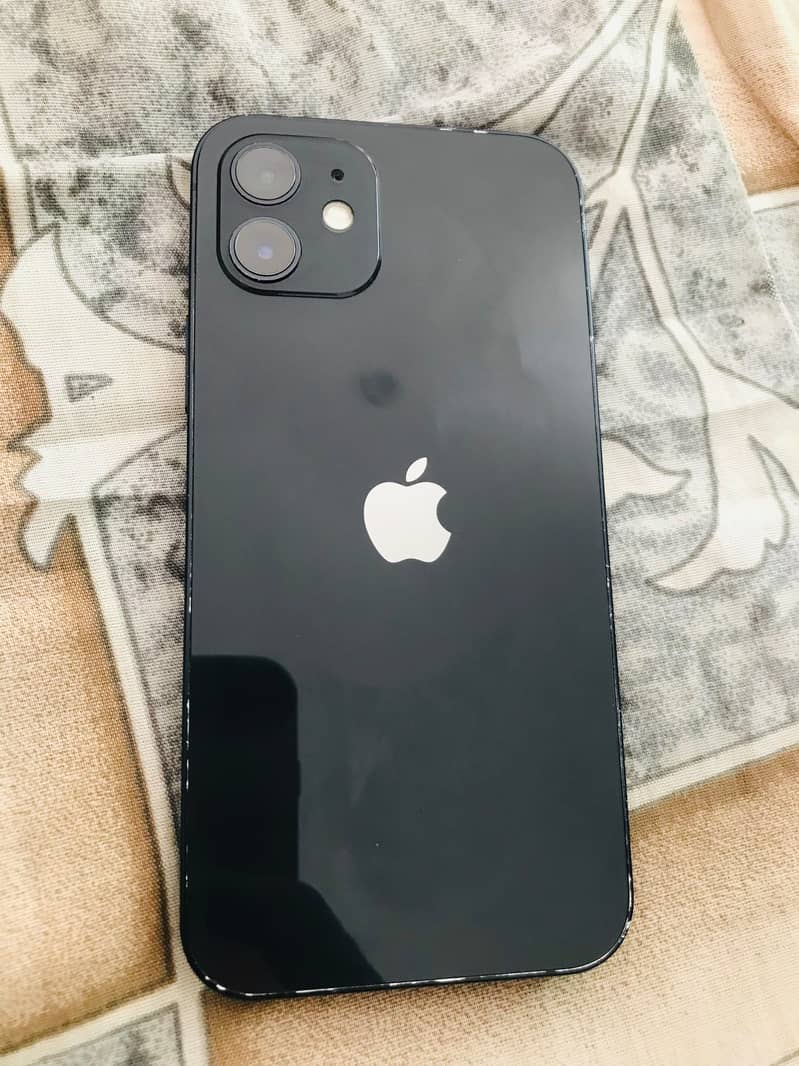 Apple iPhone 12 4