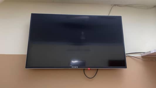 40 inch LED Sony + etisalat tv box android box