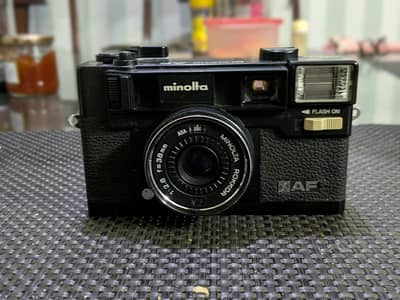 Vintage Minolta Hi-Matic AF 35mm Point & Shoot Film Camera