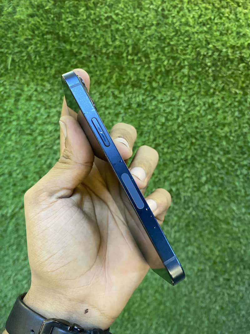 Apple IPHONE 13 MINI 3