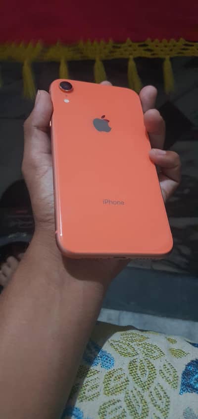 Apple iPhone XR