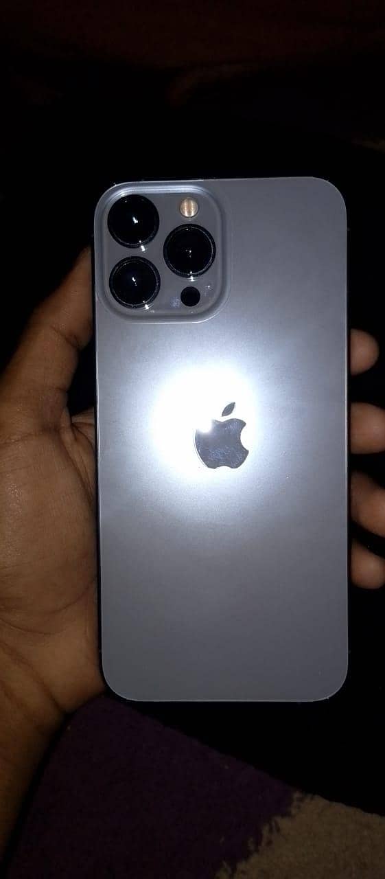 Apple iPhone 13 Pro Max 0