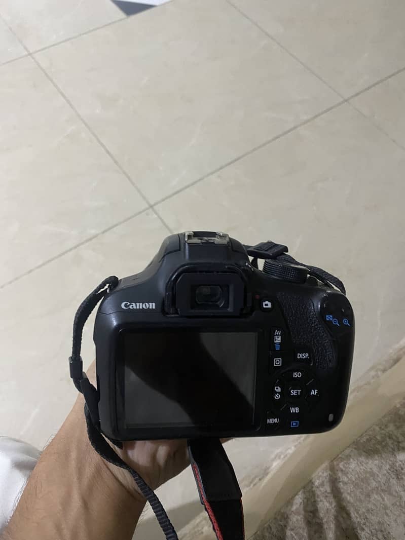Canon EOS 1200D 1